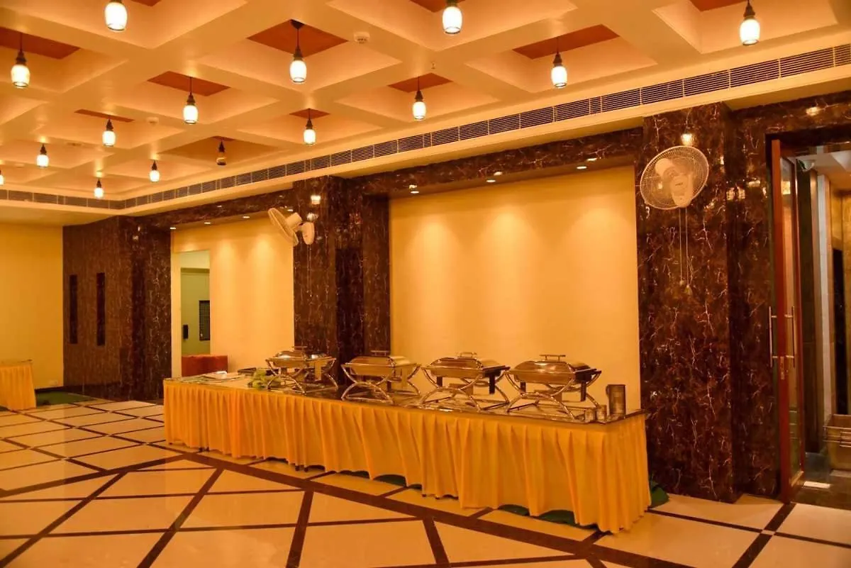 Mastana Palace Ξενοδοχείο Βαρανάσι 3*,