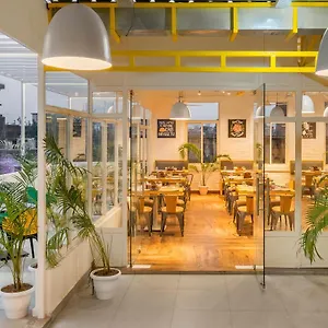 Bedzzz By Leisure Hotels, 1 Km From Dashwasamedh Ghat Varanasi
